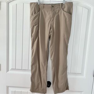 Mountain Hardwear Men's Cargo Pants - Khaki Tan